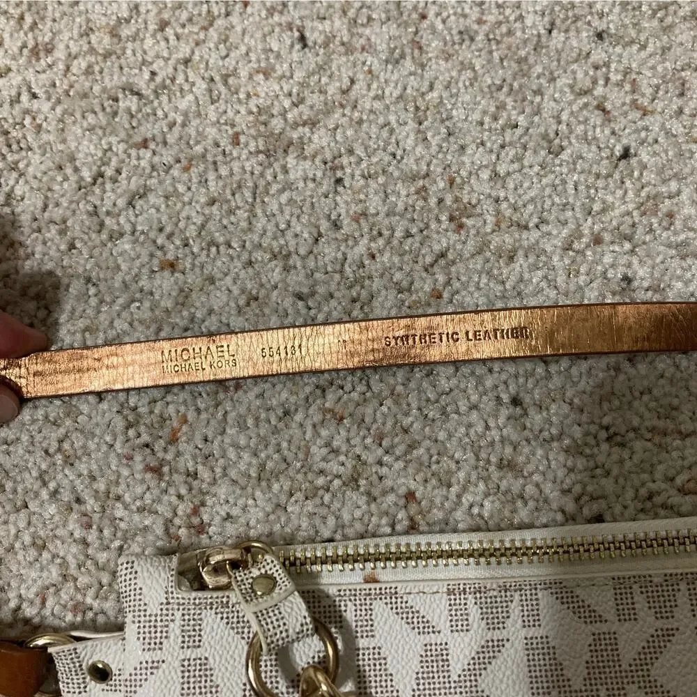 MICHAEL KORS IVORY SAFFIANO SIGNATURE PRINT FANNY PACK